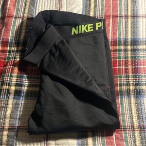 Black Nike Pro Leggings